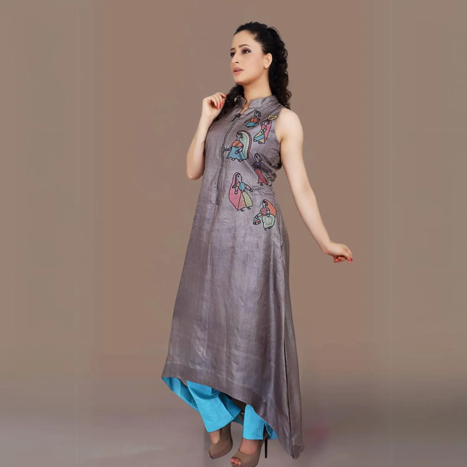 Manuela Tussar Kurta Pant Set | Sujani Embroidered | Chic | Occasional Wear | Ash Grey