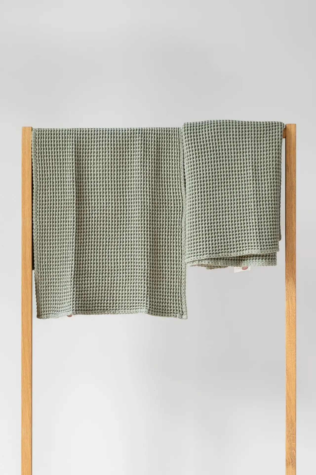 Neunest Waffle Cotton Towel- Moss Green – Two Sizes